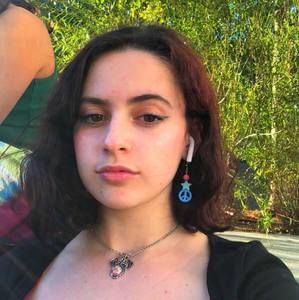 Meet your Posher, Liz